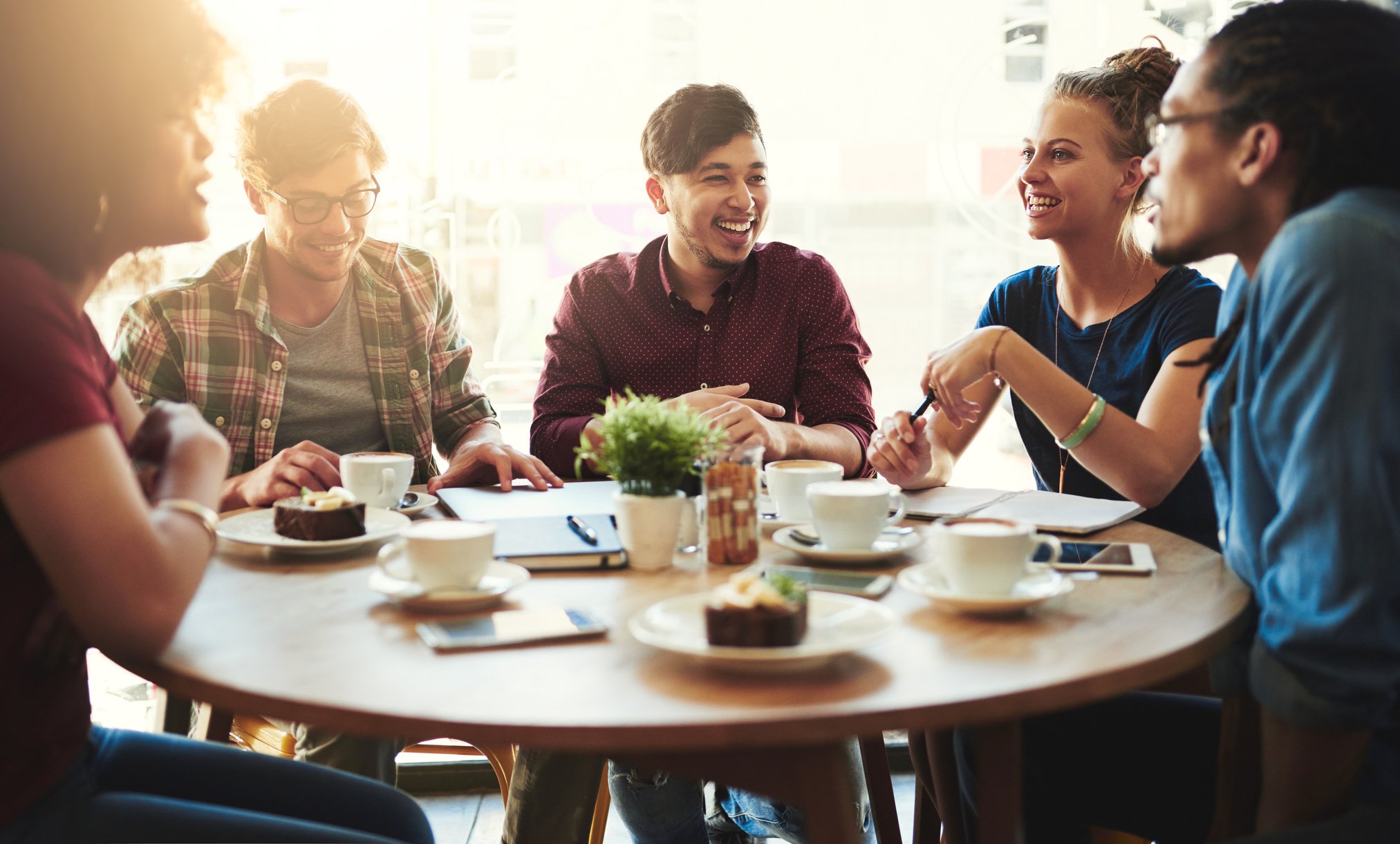 Enjoying coffee and conversation